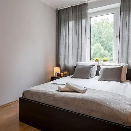 Comfortable And Bright- Golden Apartments- City Center&T8 Apartmán *